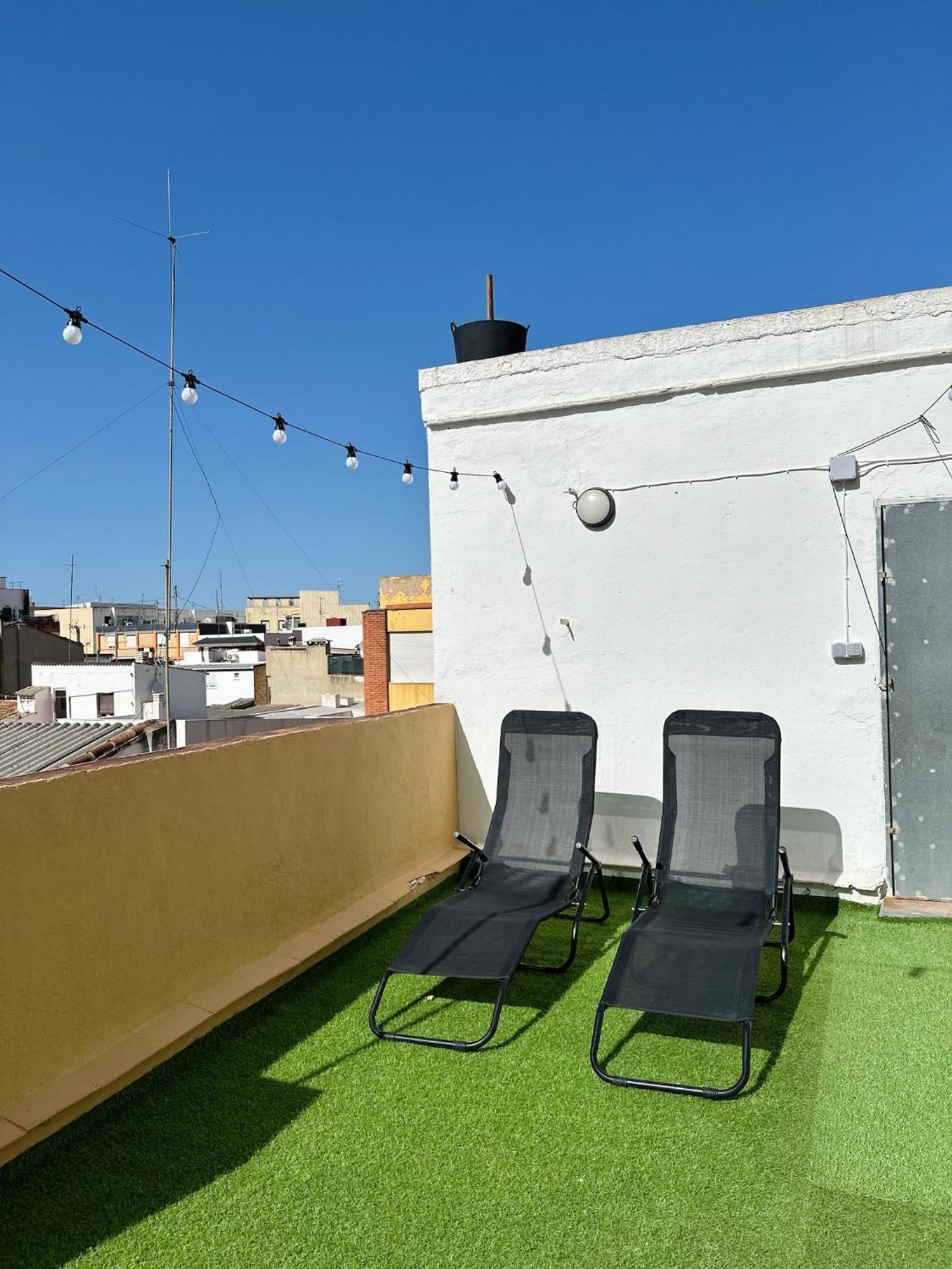 Apartamentos Vernia 翁蒂年特 外观 照片