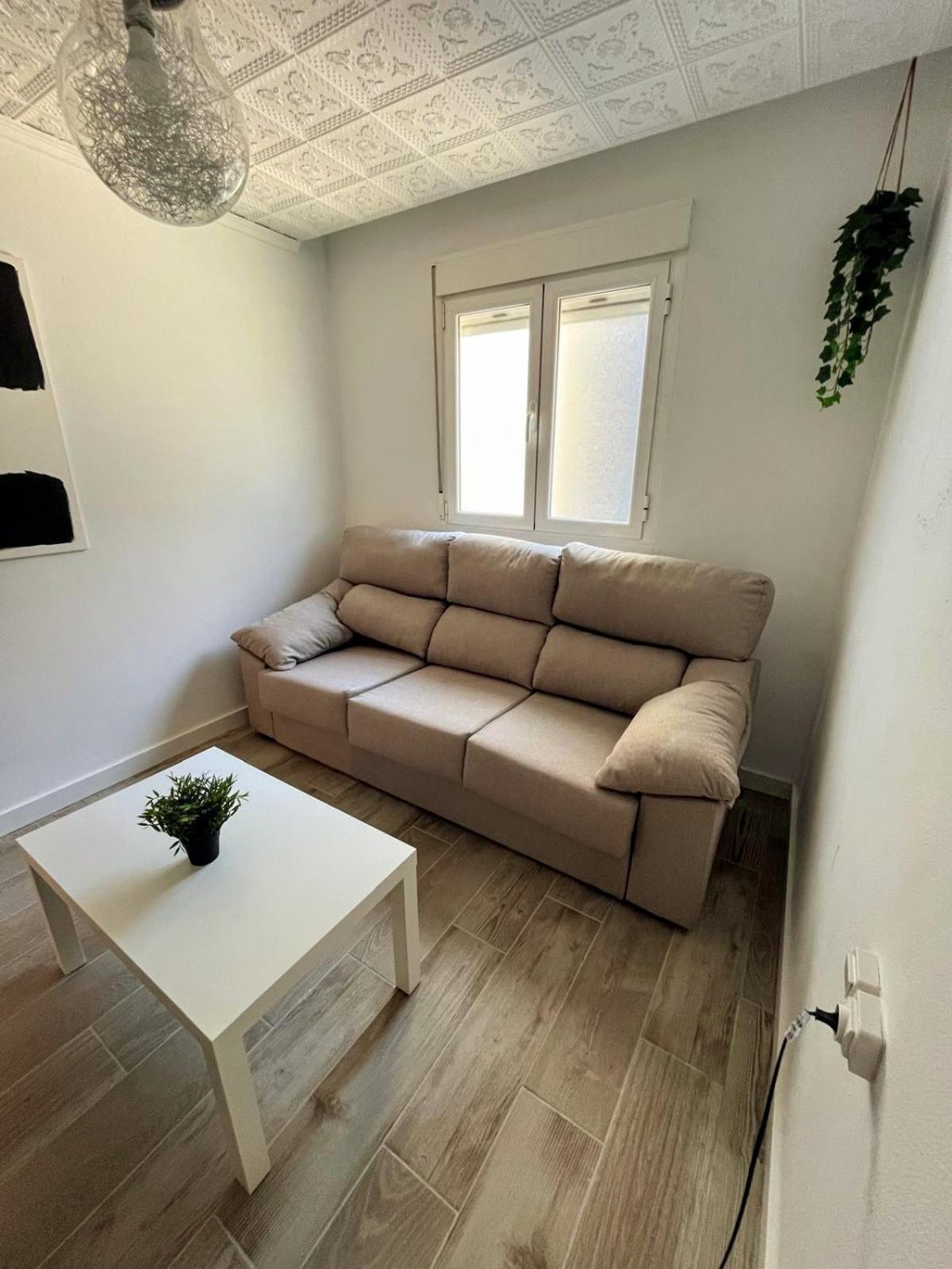 Apartamentos Vernia 翁蒂年特 外观 照片
